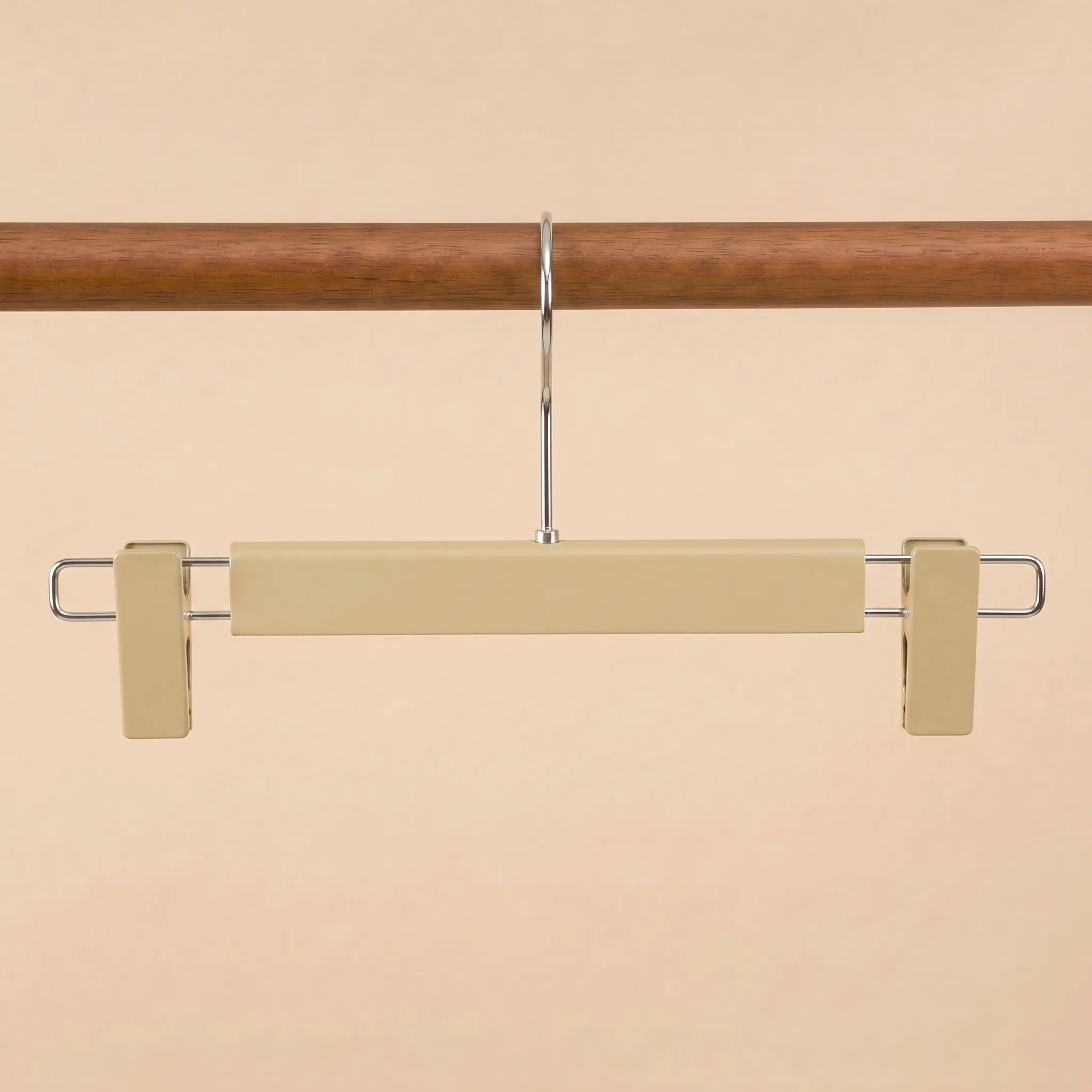 Premium hardware pants hangers product photos for Birch and fifth (6).png